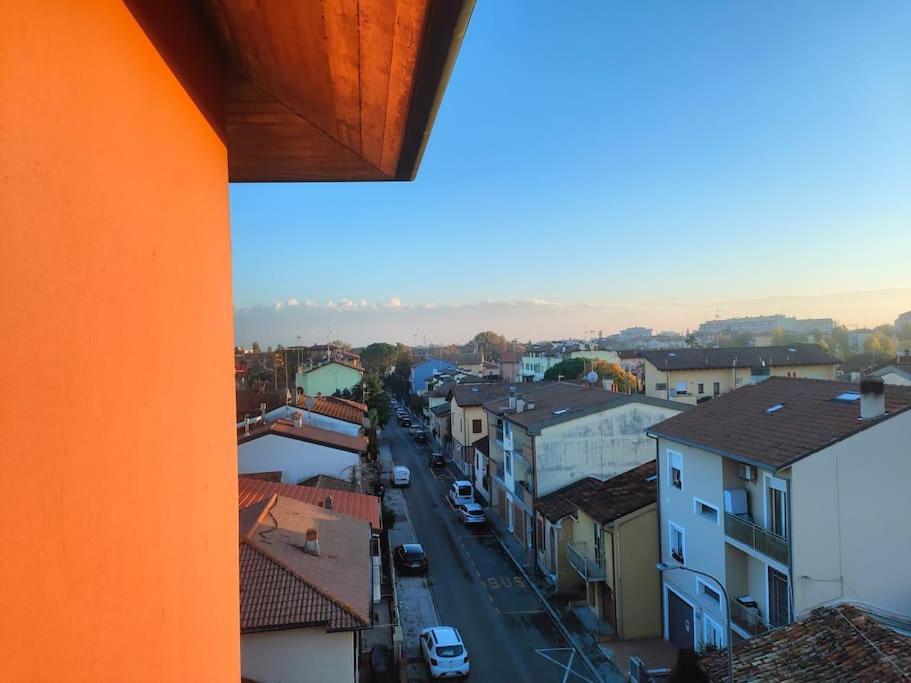 Attico A 2 Passi Dalla Stazione E Centro Storico Ravenna Buitenkant foto